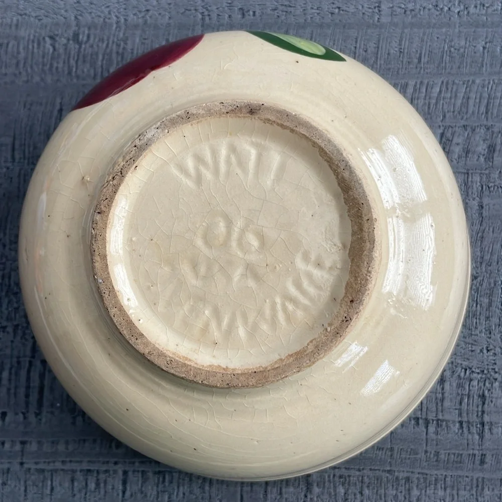 1940’s Watts pottery Ribbed Bowl - Picture 3 of 4